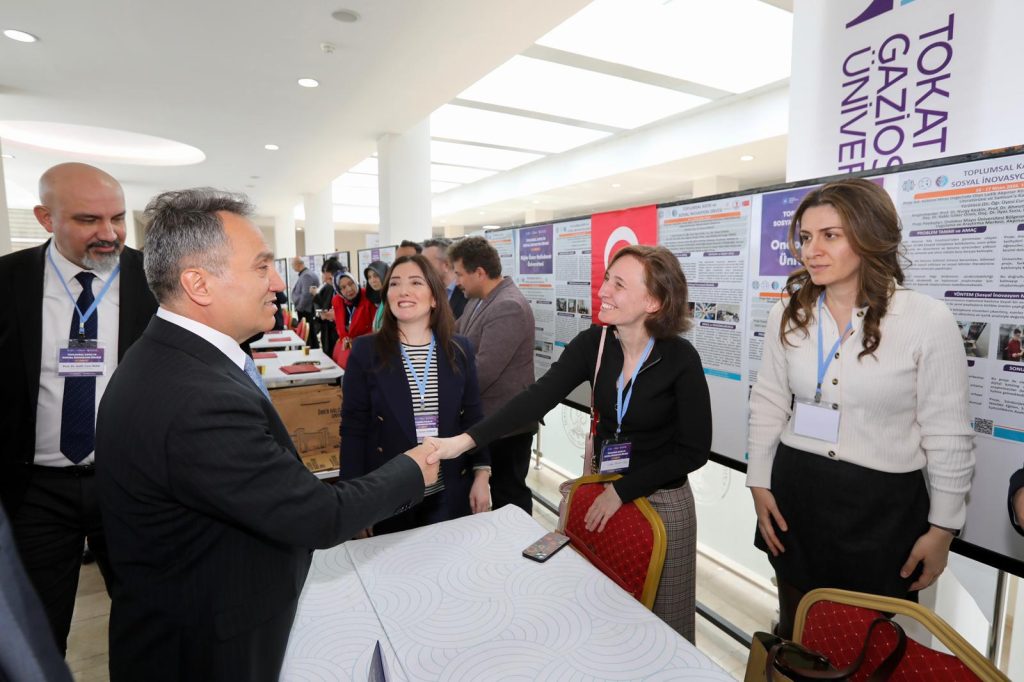 OMÜ, Toplumsal Katkı ve Sosyal İnovasyon Zirvesi’nde projeleriyle yer aldı